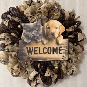 Pet Welcome Wreath with Cat and Dog
